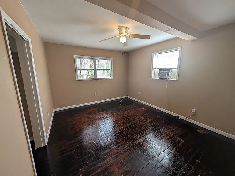 407 Engman St #C — Photo 11