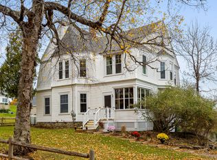 215 Talbot Ave, Rockland, ME 04841