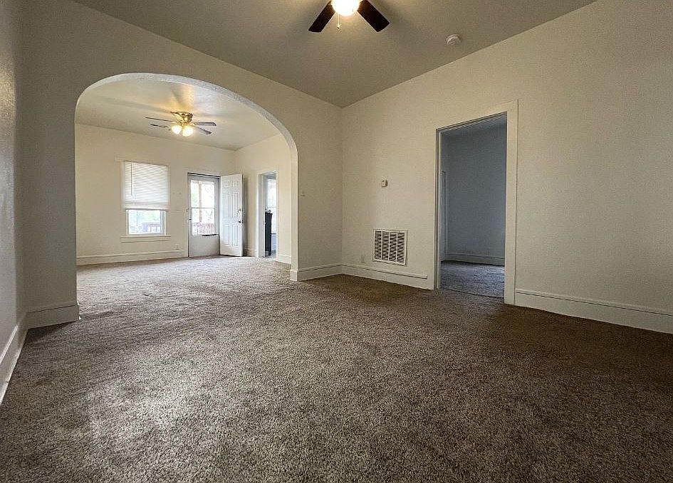 1st image of 813 Cherry St APT B