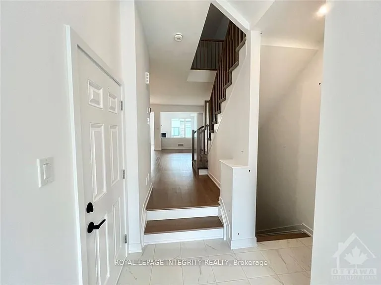 1000 Acoustic Way — Photo 3