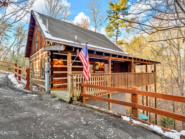 2784 Mountain View Cir, Sevierville, TN 37862