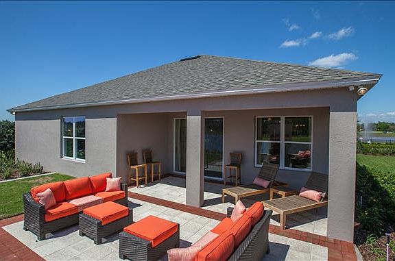 Redwood Lanai