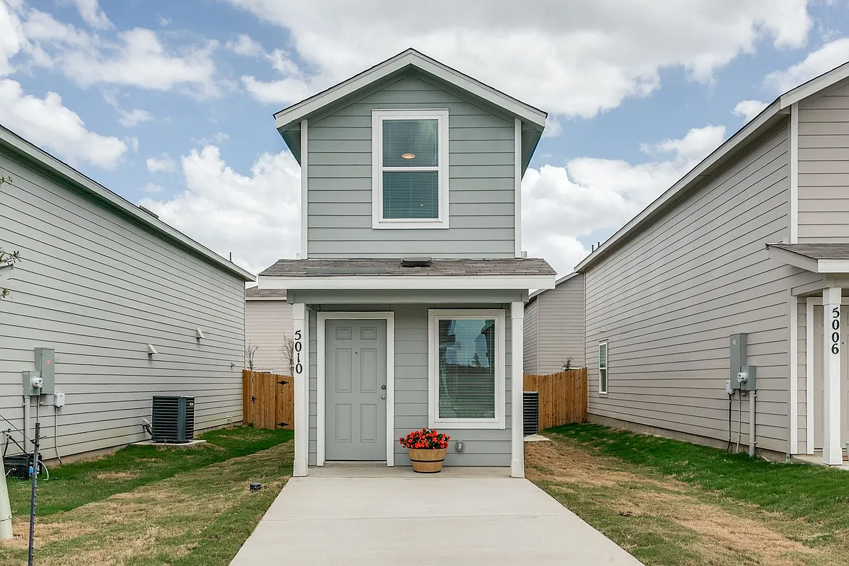 Building Photo - 5010 Primrose Rdg