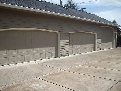 2069 Berwin Ln photo 1