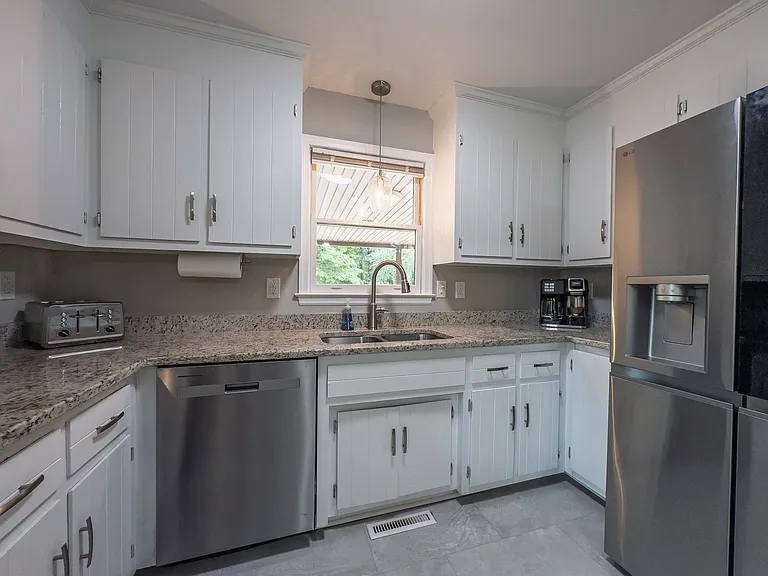 7205 John Elizabeth Pl — Photo 33