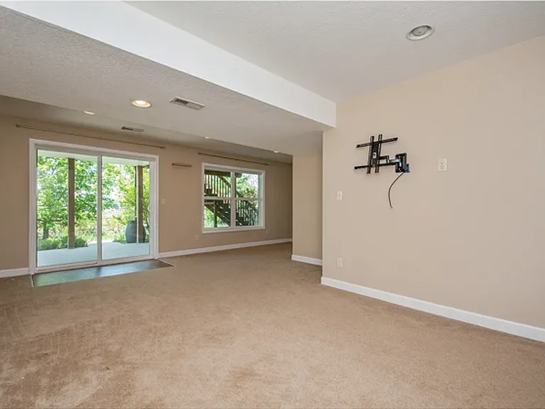 2104 NE Oak Dr — Photo 14