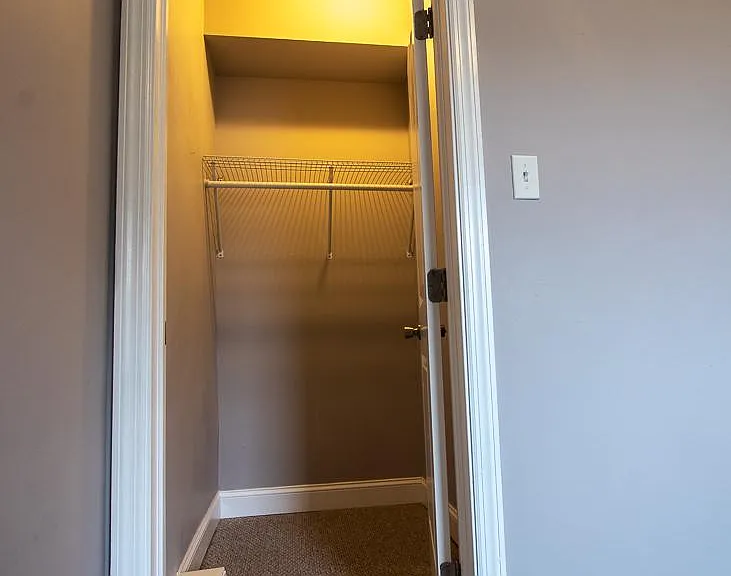 4111 Ludlow St #1R — Photo 4