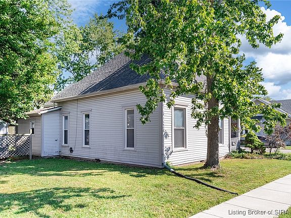 3rd image of 600 W Cherry Street