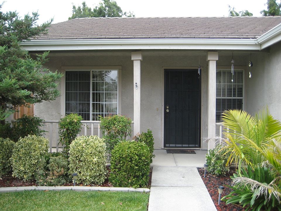 2nd image of 427 Glenbriar Cir