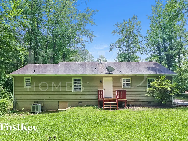 3692 Cambridge Dr SW — Photo 15
