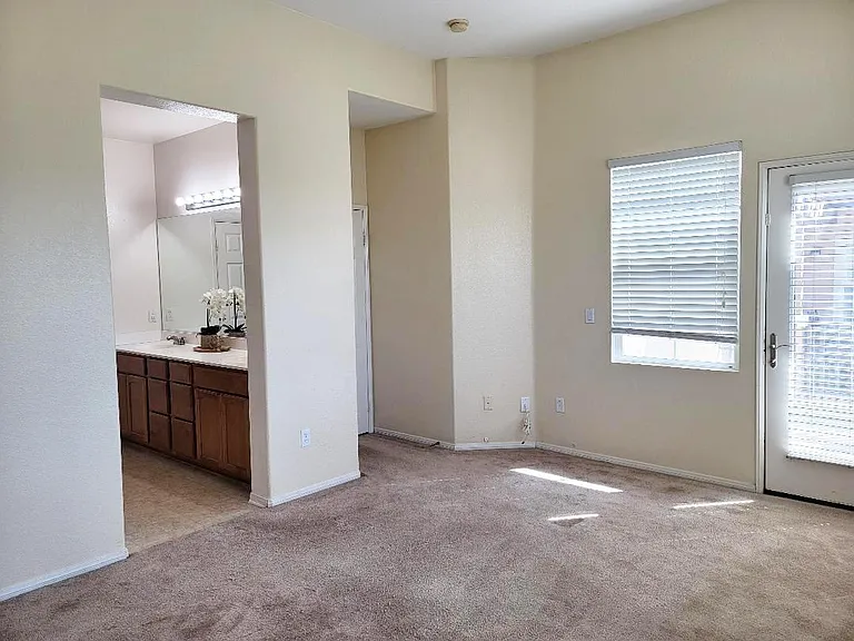 15431 Park Point Ave #102 — Photo 12