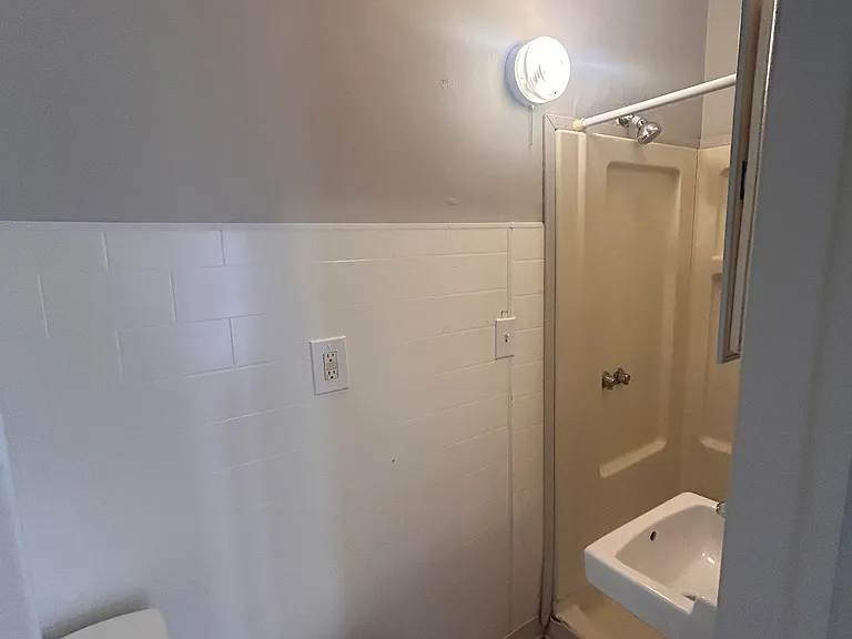 729 E Vine St #1 — Photo 6