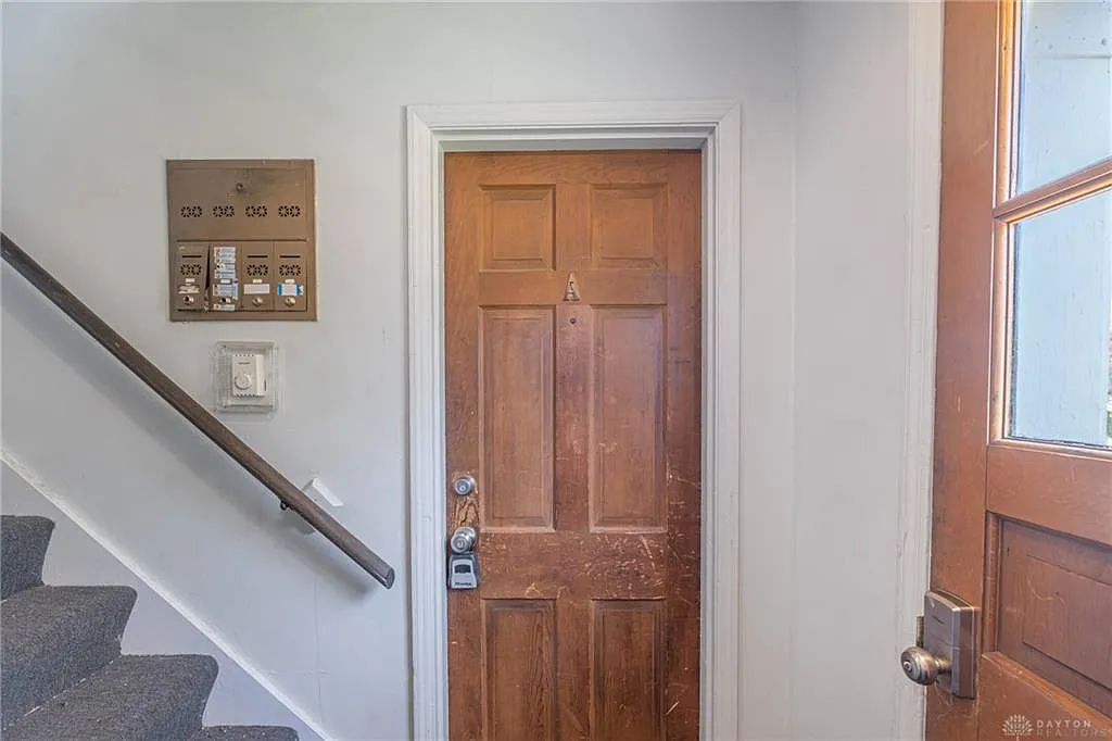 1 bed, 1.0 bath, 960 sqft, $795 — Photo 2