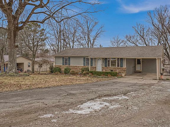 3rd image of 913 Hillview Dr
