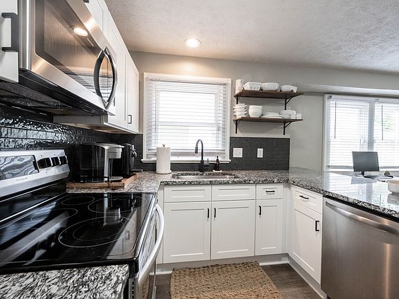 5th image of 4927 Caroline Ave