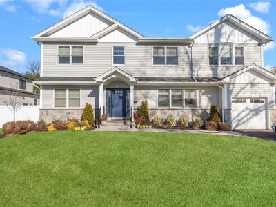 15 Frankie Lane, Old Bethpage, NY, 11804