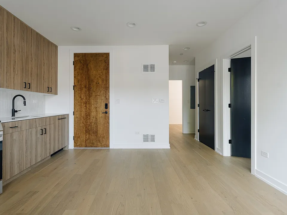 2 Bedroom, 1 Bath - unit 101