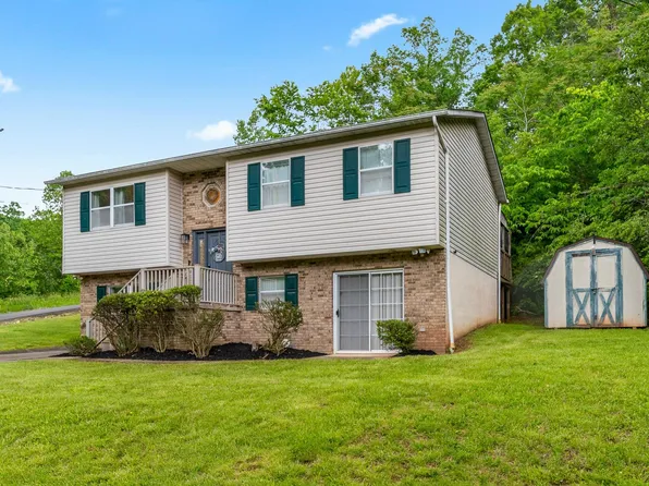 690 Lost Valley Dr, Huntington, WV 25705