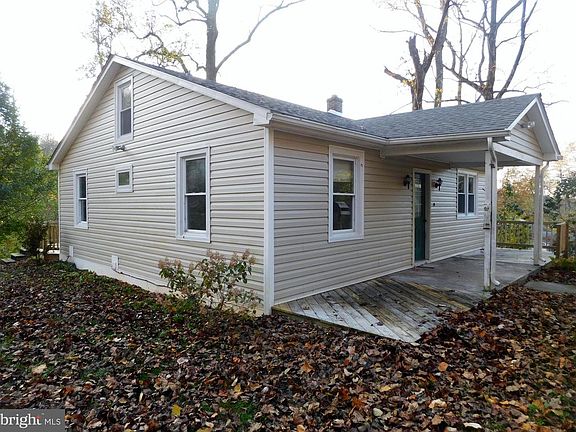 Front / Side Exterior