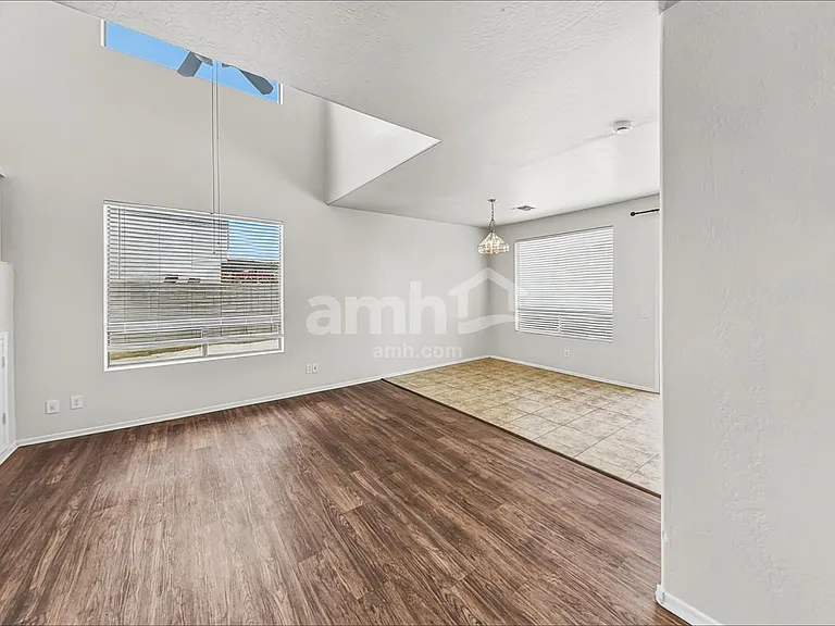 1701 S 113th Dr — Photo 6