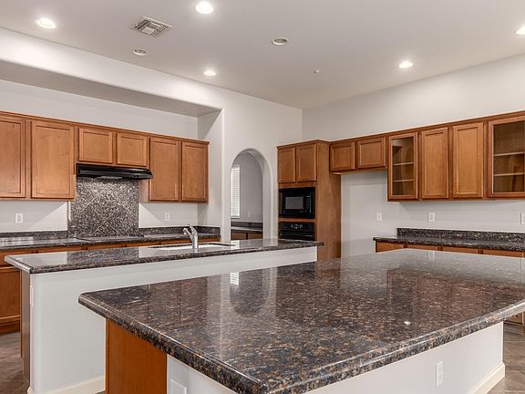 3rd image of 20835 W Western Dr