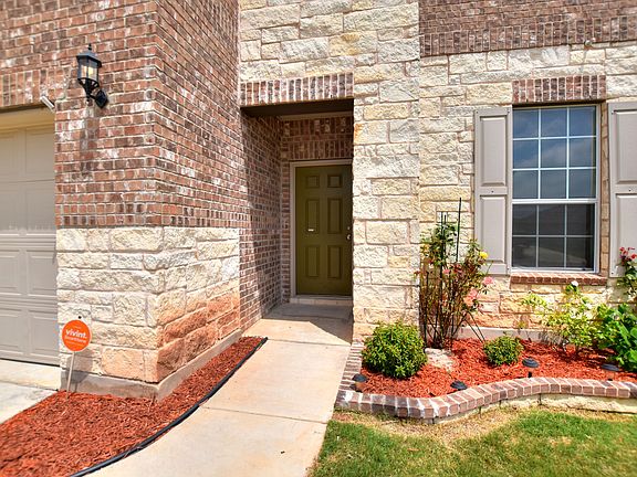 3rd image of 312 Golden Butterfly Dr