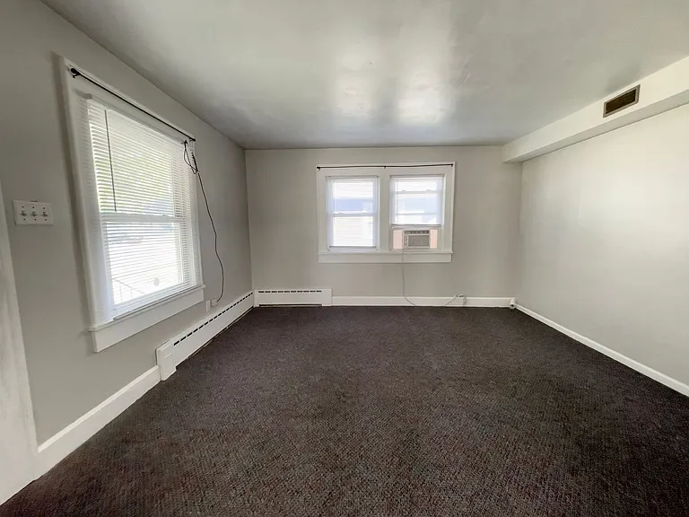 210 S Nichols Ave — Photo 7