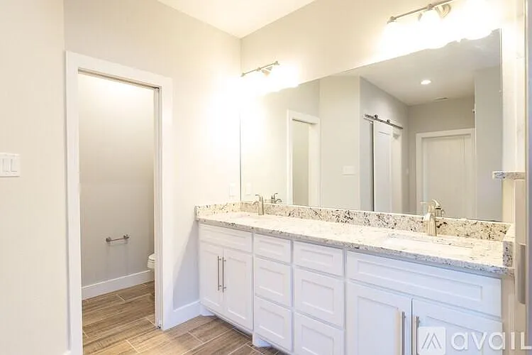 8002 Snake River Dr — Photo 10