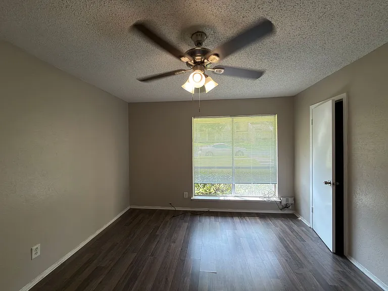 358 Valley Park Dr — Photo 27