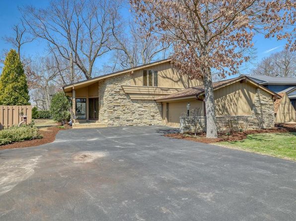 N9219 South Shore DRIVE, East Troy, WI 53120