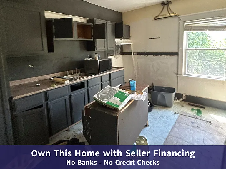7000 Florence Pl — Photo 5