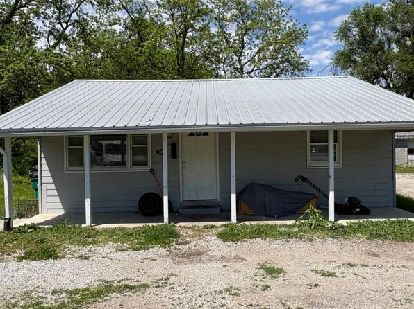 306 S 15th St, Bethany, MO 64424