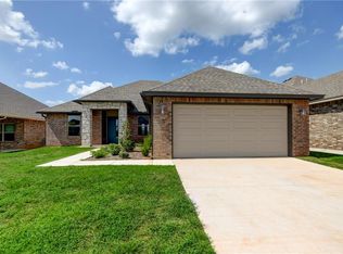 613 NW 180th St, Edmond, OK 73012