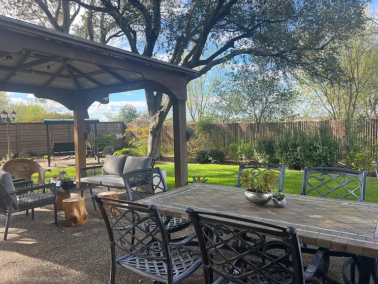 4300 Heritage Ln — Photo 33
