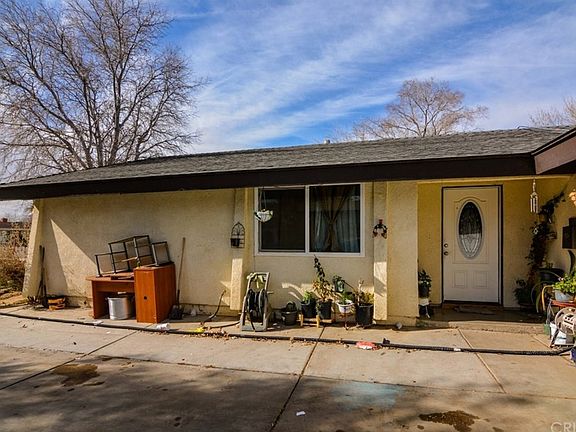 4th image of 451 E Avenue J4