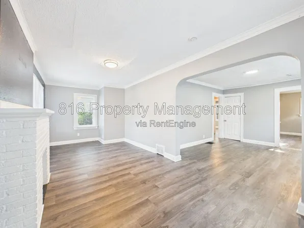 6808 S Benton Ave, Kansas City, MO 64132