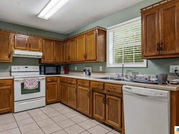 109 Creekwood Dr, Glasgow, KY 42141