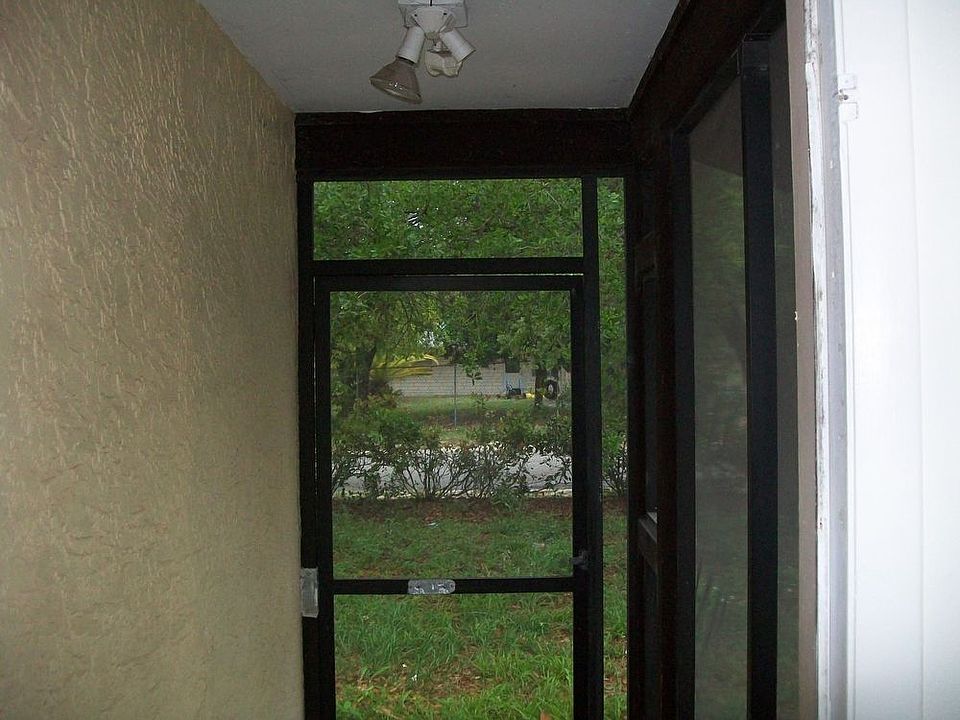 1st image of 9314 Wood Dr