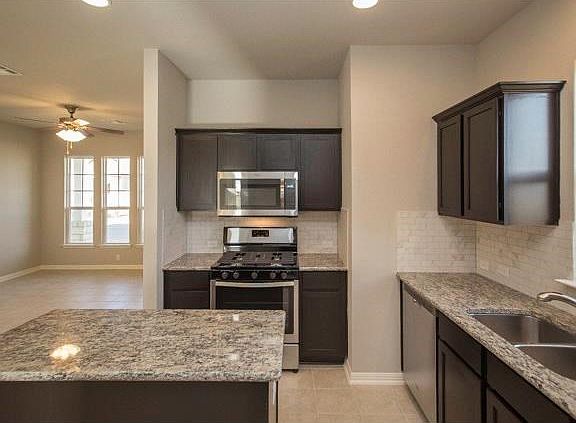 107_Wainscot_Oak_San_Marcos_78666_kitchen_4