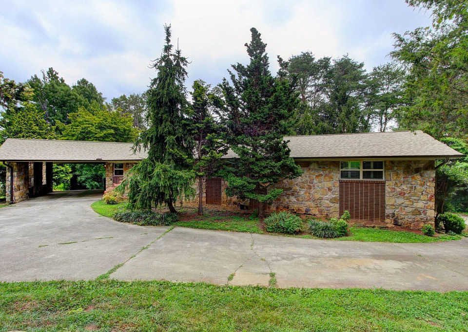 1st image of 7501 Scenic View Dr