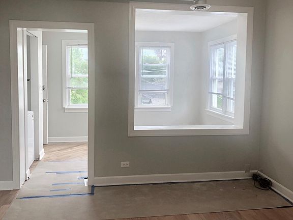 5th image of 1915 N Winchester Ave #2