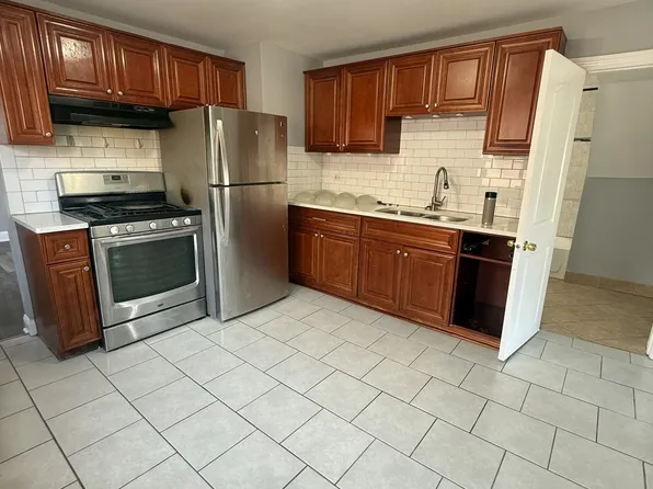 2014 W 22nd Pl Unit 2, Chicago, IL 60608