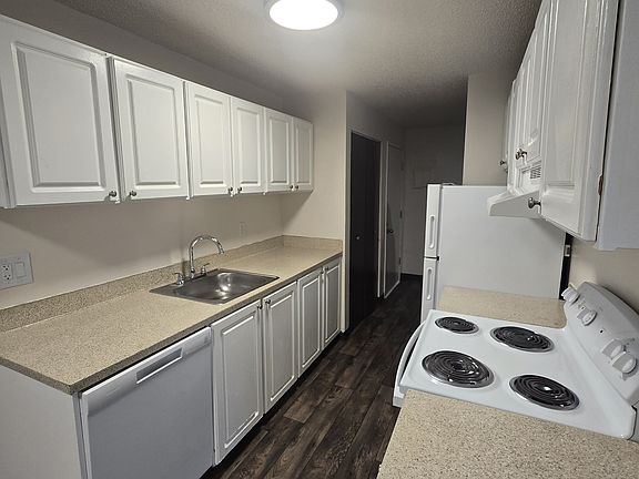 4th image of 23020 25th Ave S #321