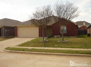 11012 Briaroaks Dr, Fort Worth, TX 76140