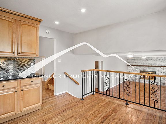 4th image of 223 Dolomite Dr