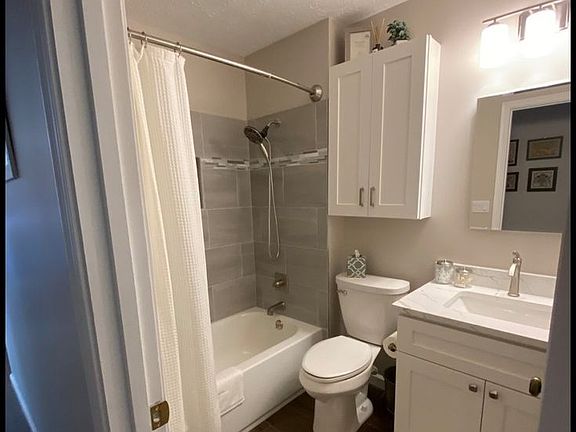 5th image of 3637 Ian Thomas St Unit 2