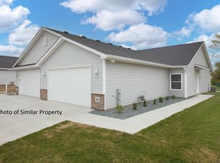 133 Beacon Harbor Cir, East Moline, IL 61244