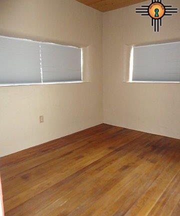 4th image of 113 E 5th Ave