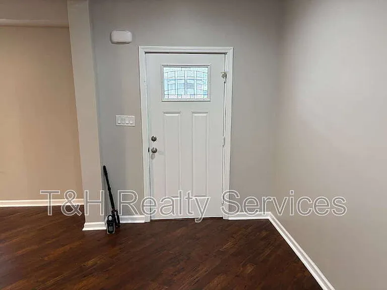 2246 Bellefontaine St — Photo 16