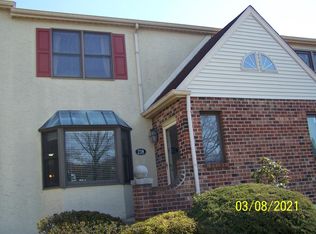 218 Stone Ridge Dr, Norristown, PA 19403